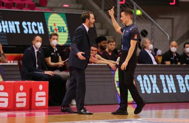 向被视作政 向被视作政