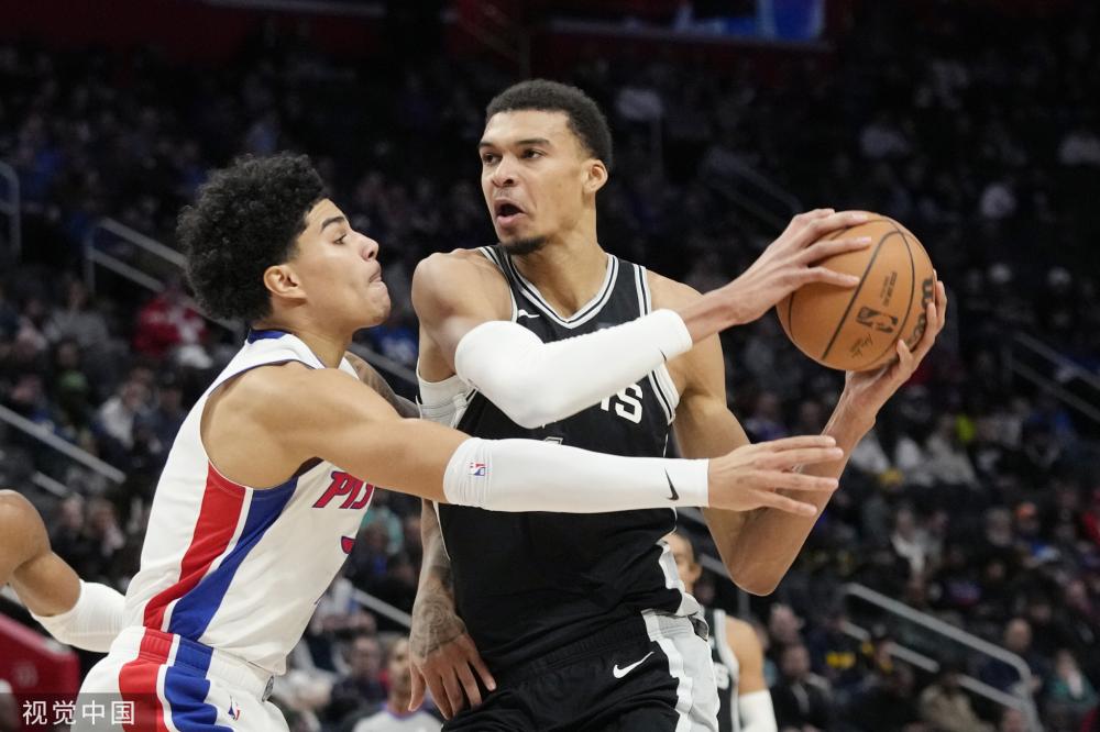 令球迷对伊 令球迷对伊