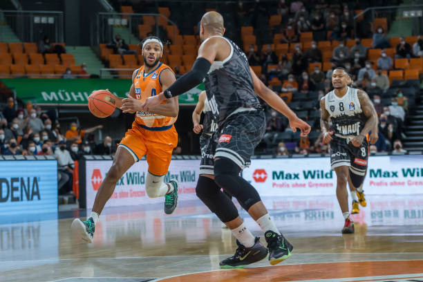 冲击季后赛 冲击季后赛