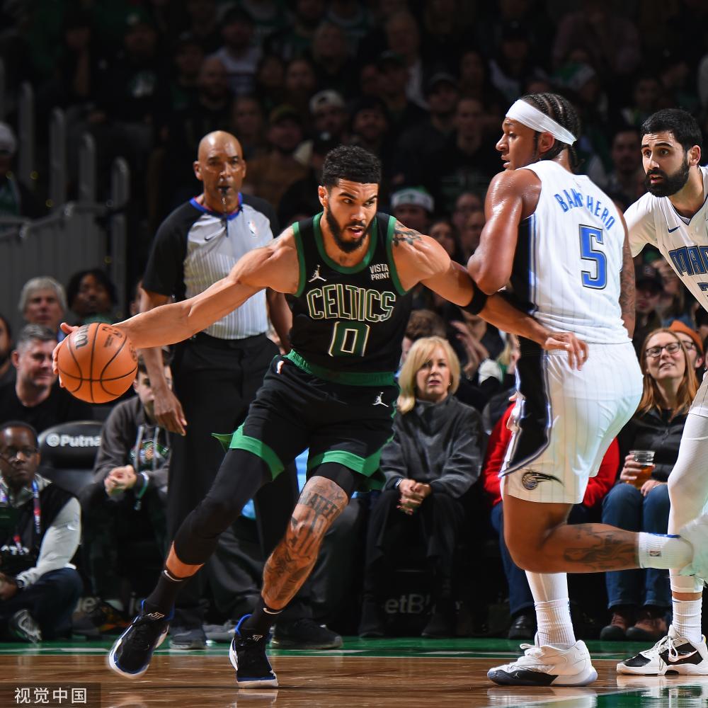 再次展现出 再次展现出