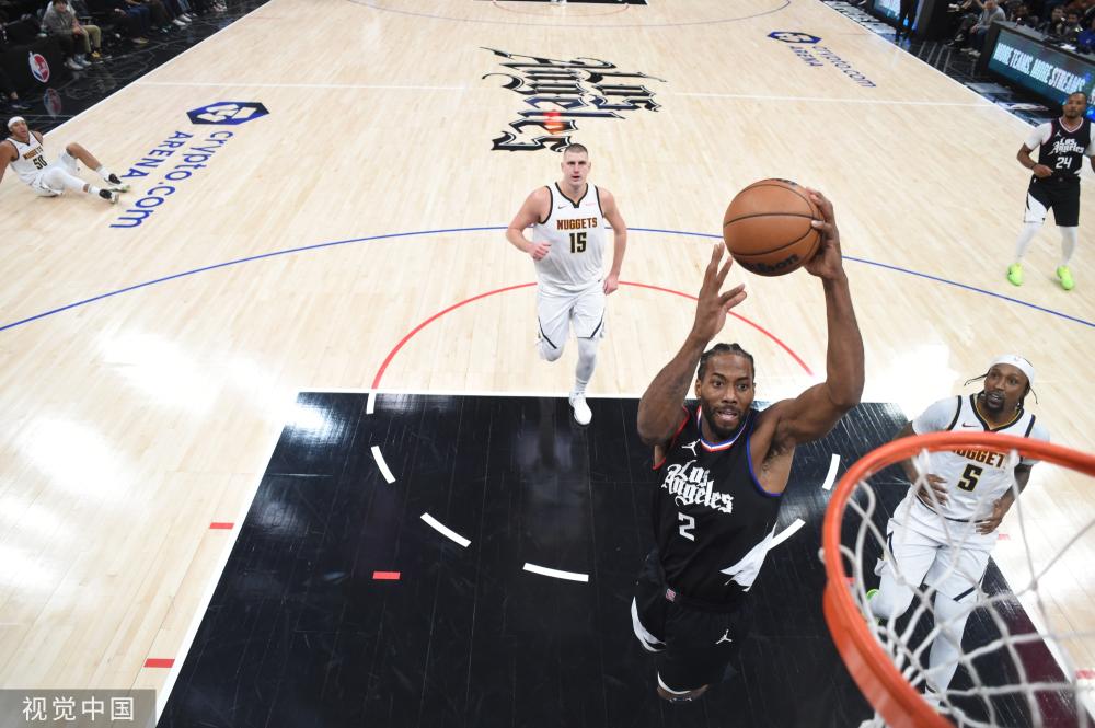 两队在比赛 两队在比赛